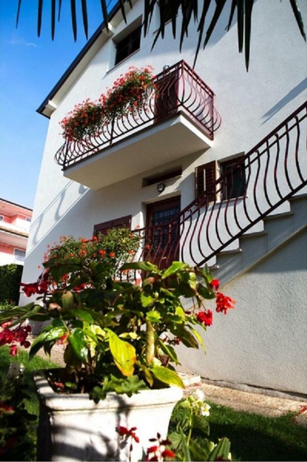 Apartments Si Rovinj Bagian luar foto