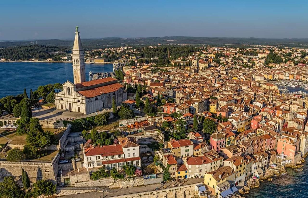 Apartments Si Rovinj Bagian luar foto