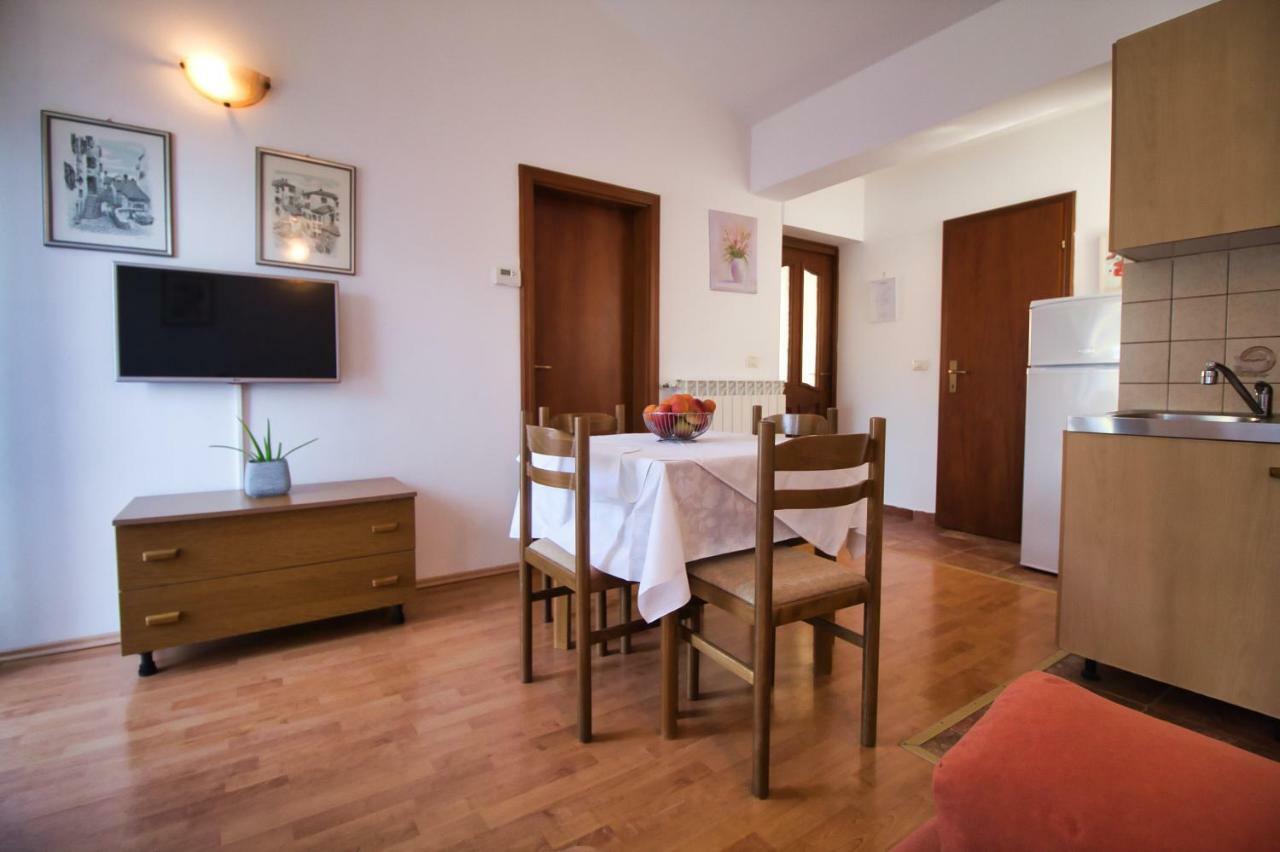 Apartments Si Rovinj Bagian luar foto