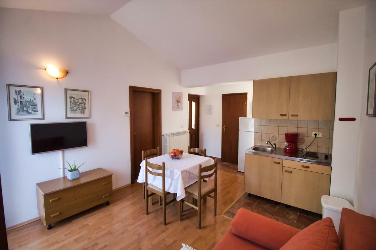 Apartments Si Rovinj Bagian luar foto