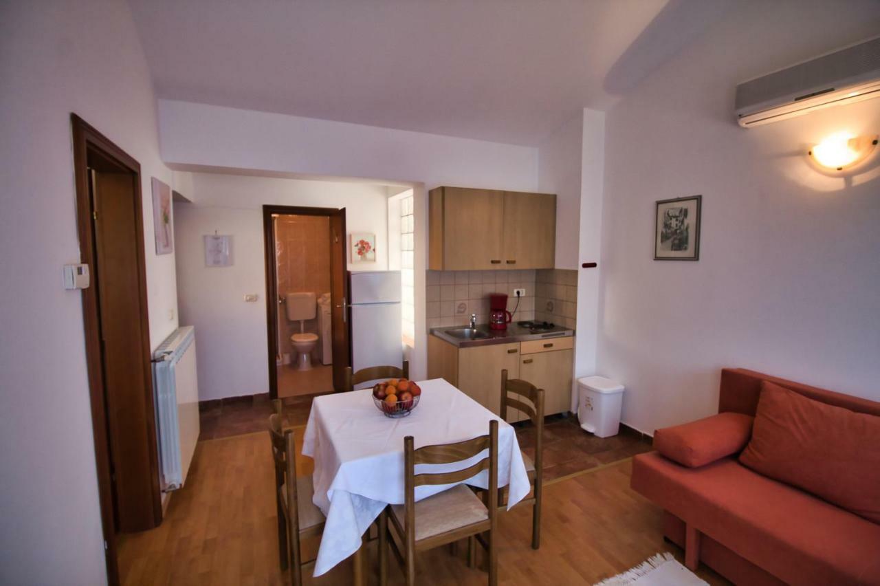 Apartments Si Rovinj Bagian luar foto