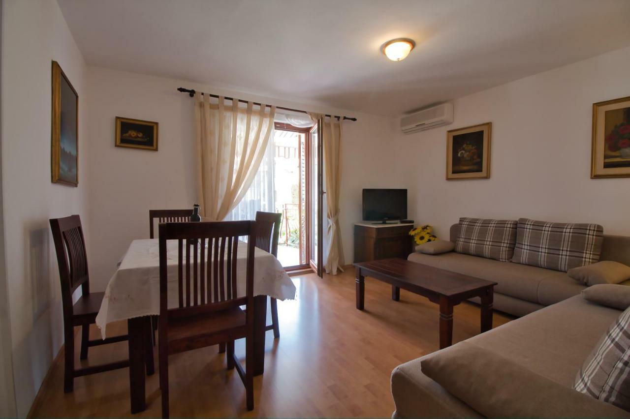 Apartments Si Rovinj Bagian luar foto