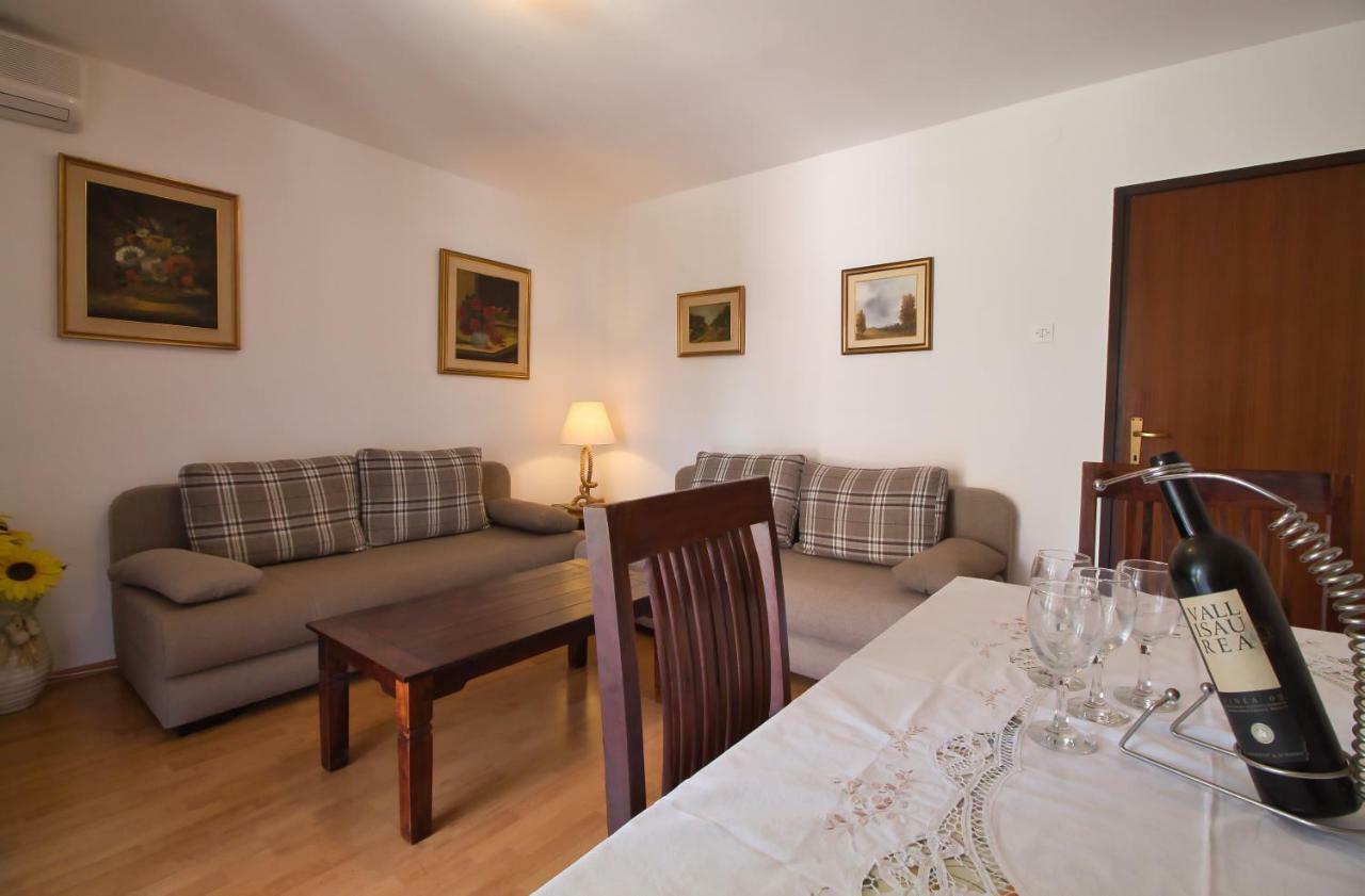 Apartments Si Rovinj Bagian luar foto